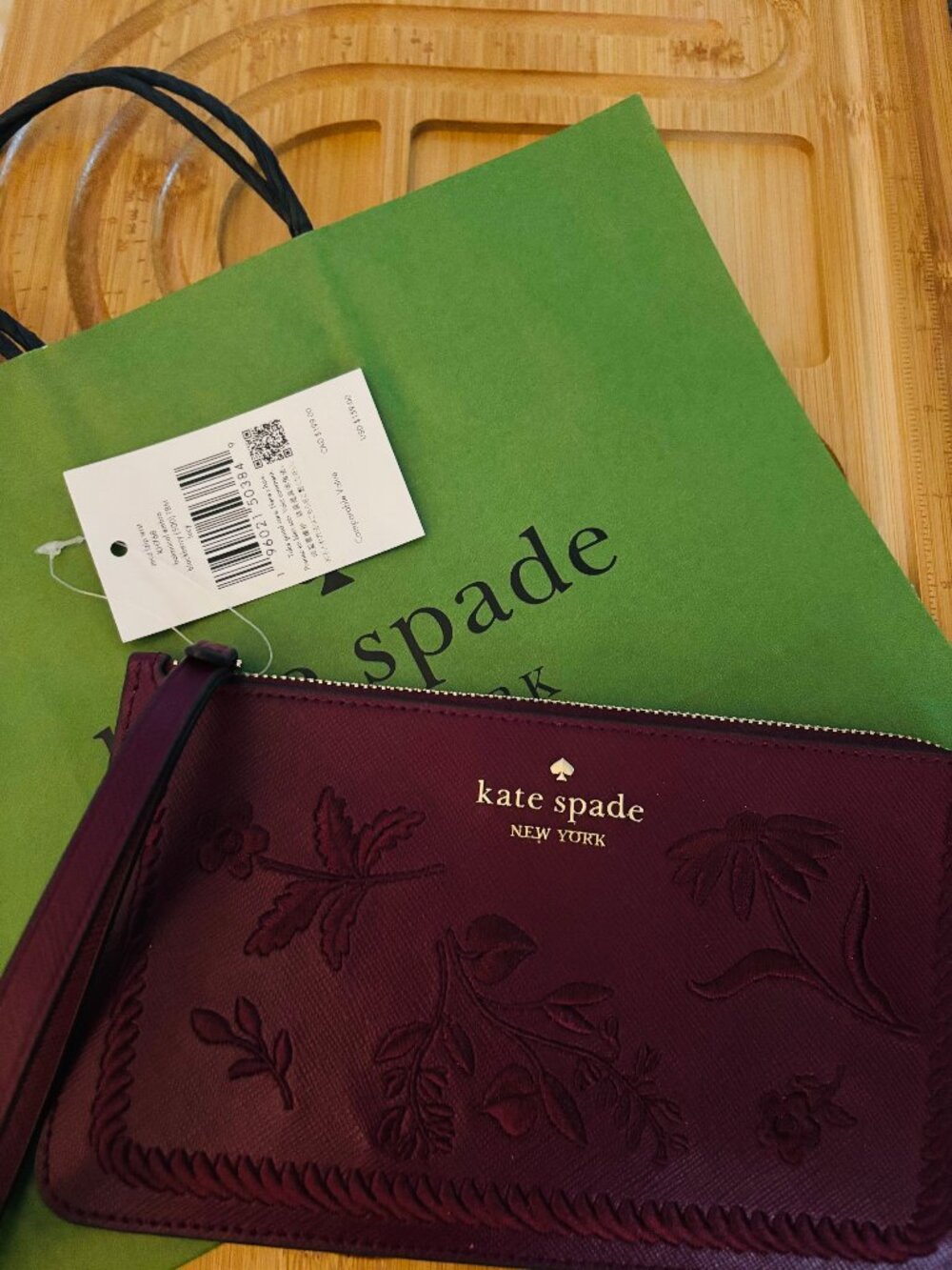 NWT Kate Spade Leather Lucy Botanical Embroidered Med. L-Zip Wristlet/Blackberry